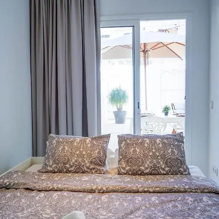 Camelot By Hello Homes Sitges