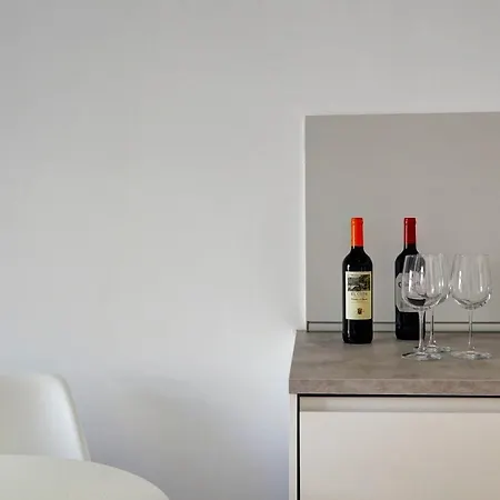 Camelot By Hello Homes Sitges