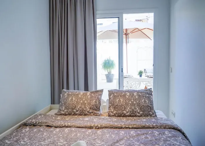 Camelot By Hello Homes Sitges